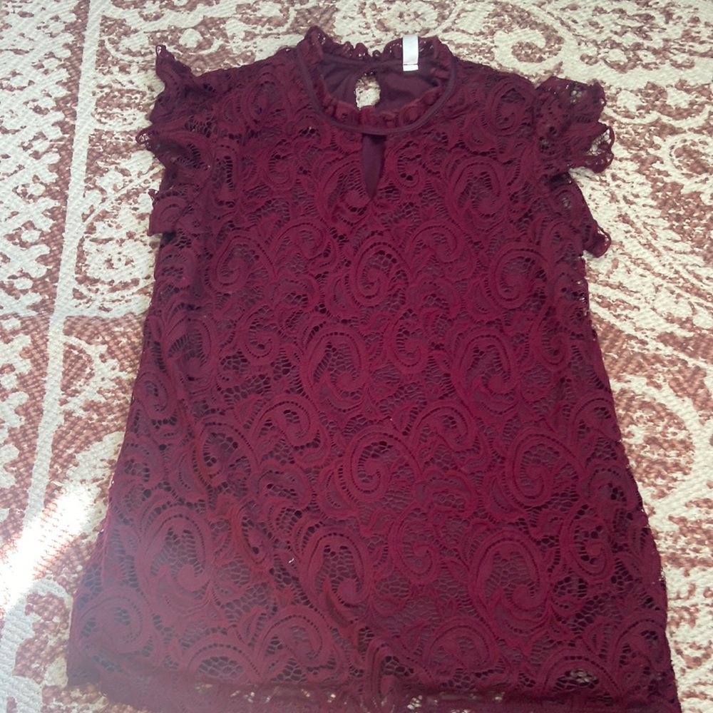 Super cute fancy red top!